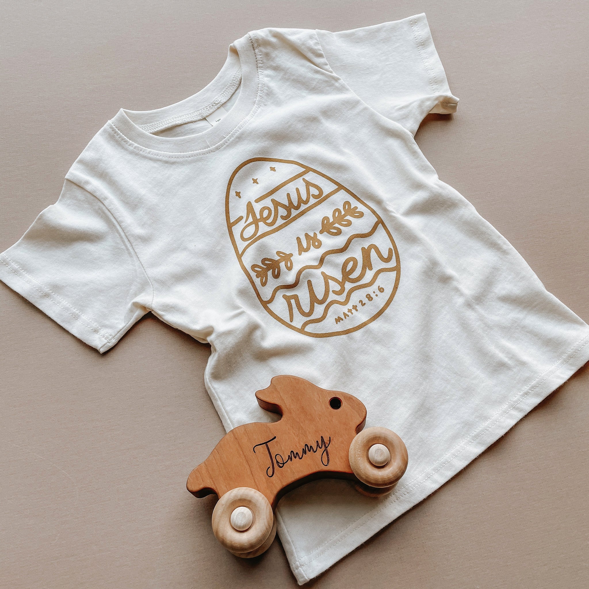 Jesus is risen / bodysuit & tee